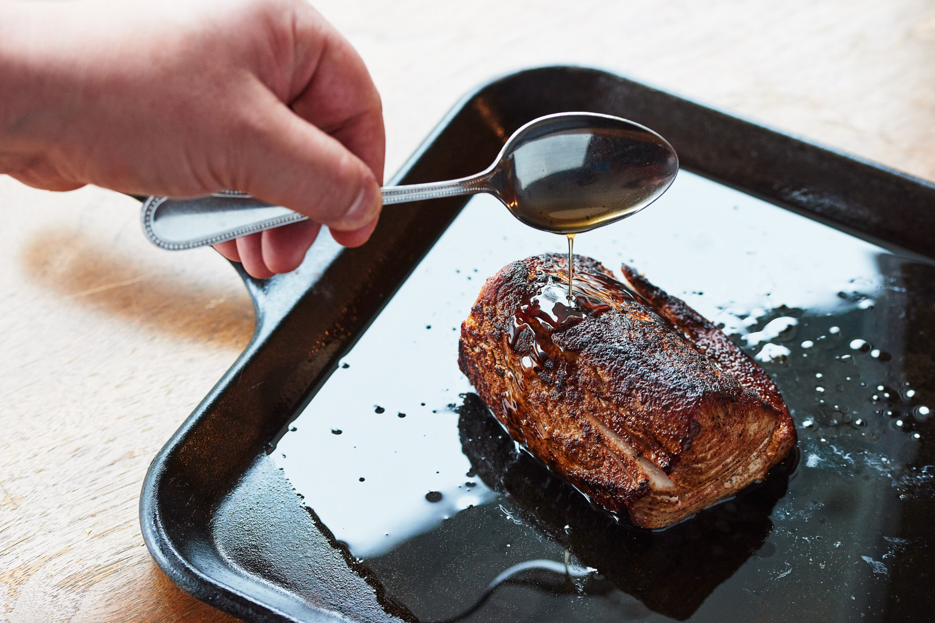 Cookbook_Lifestyle_07_SearingTuna_01_blog_25